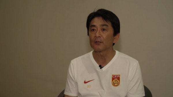 世界杯官网线上平台 浮嶋敏谈对印尼首发：那套组合较常见 赵松